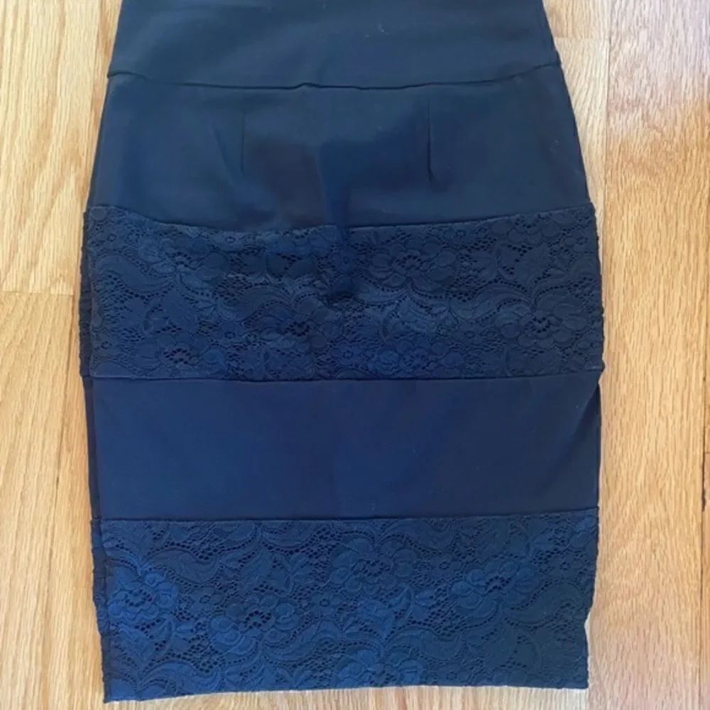 JOE B  BLACK SKIRT